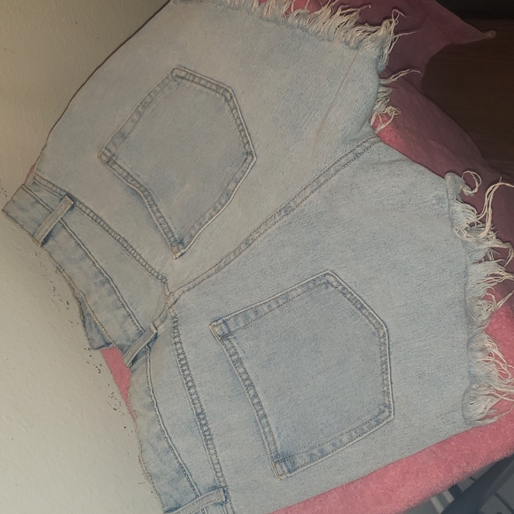 Wild fable high waisted denim shorts size 8 - Picture 3 of 3